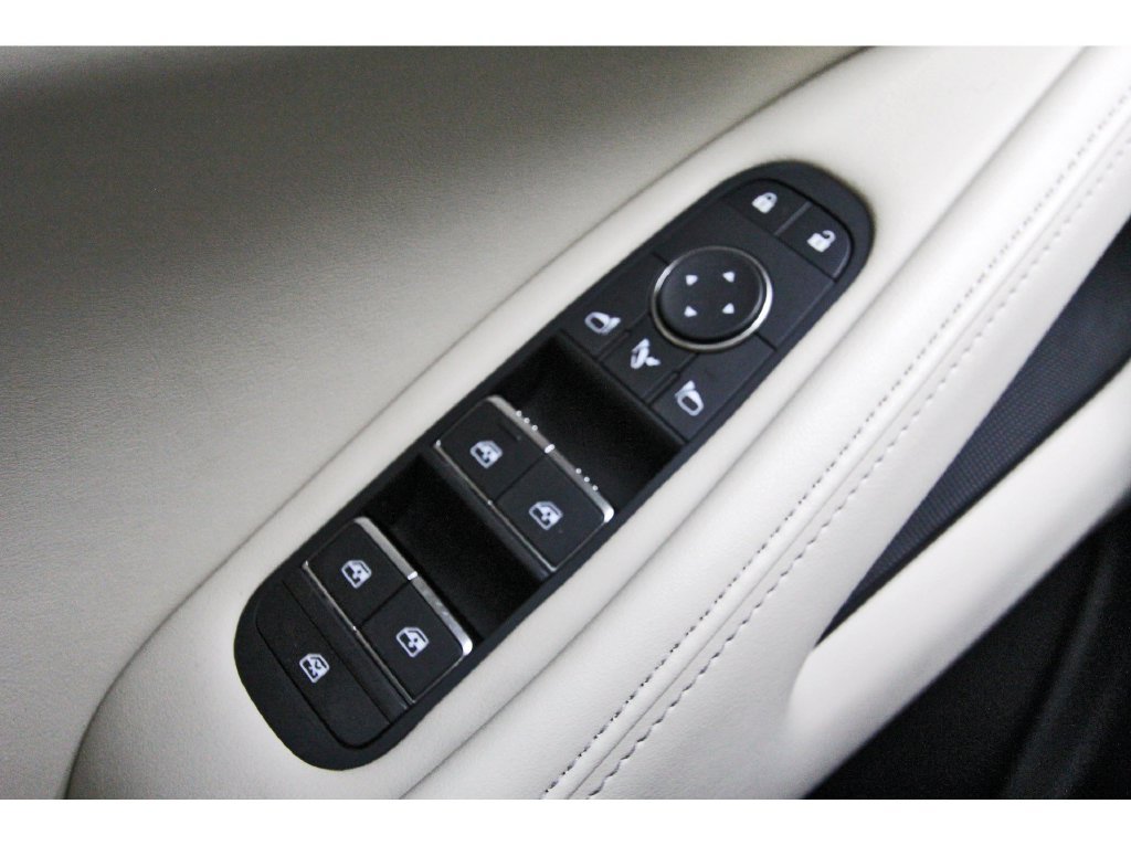 Used 2025 INFINITI QX60 Pure w/ Cargo Package FWD image 23