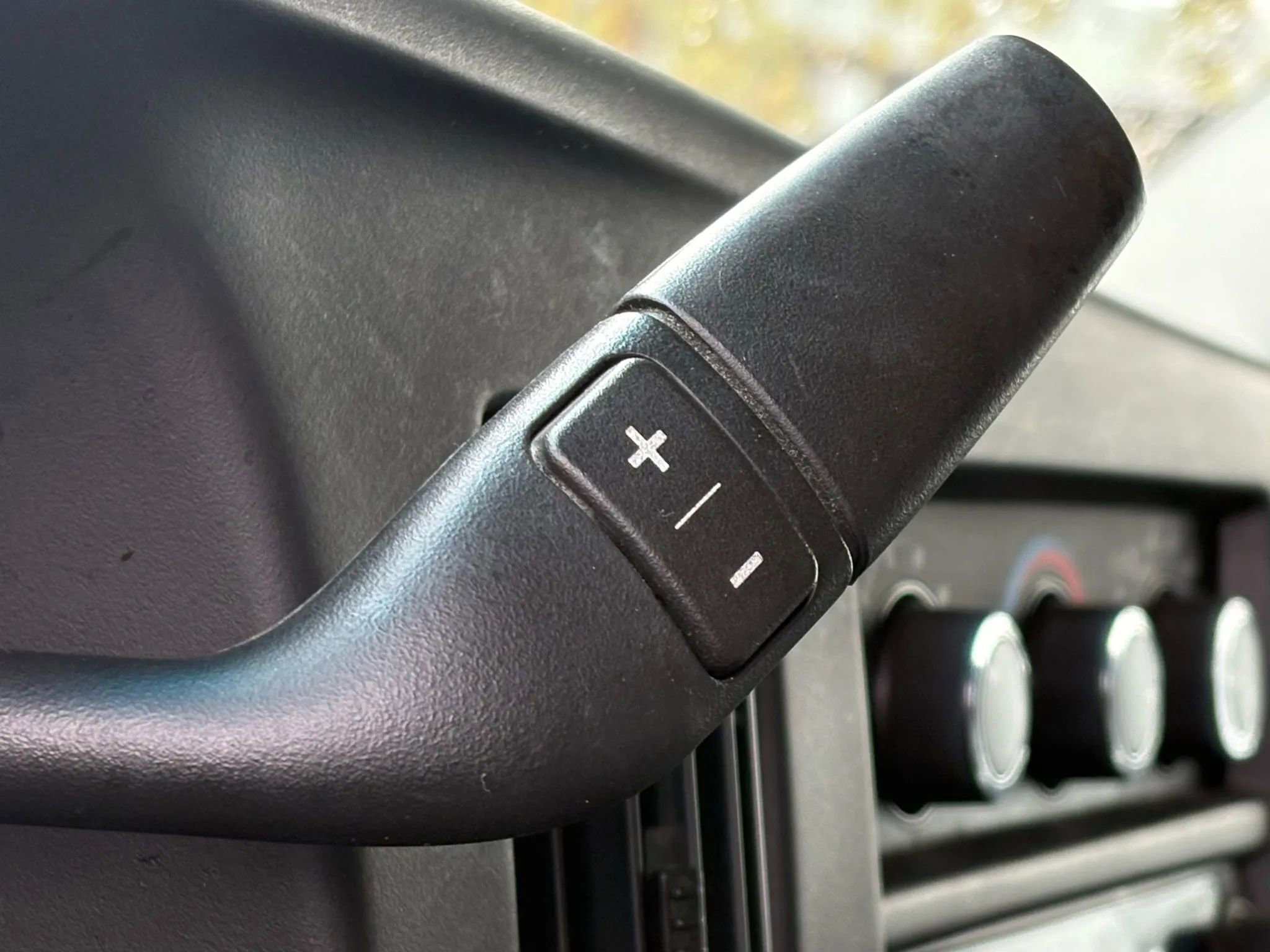 Used 2013 Chevrolet Express 2500 Van 3D image 13