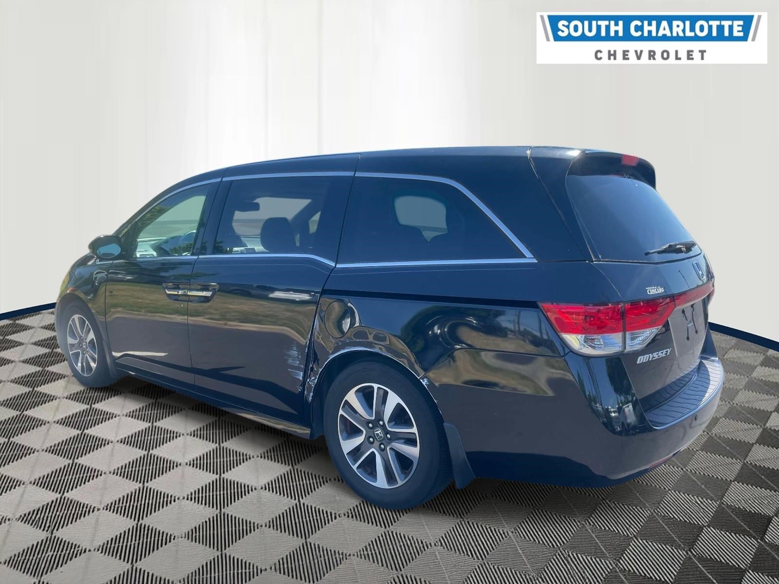 Used 2014 Honda Odyssey Touring Elite image 6