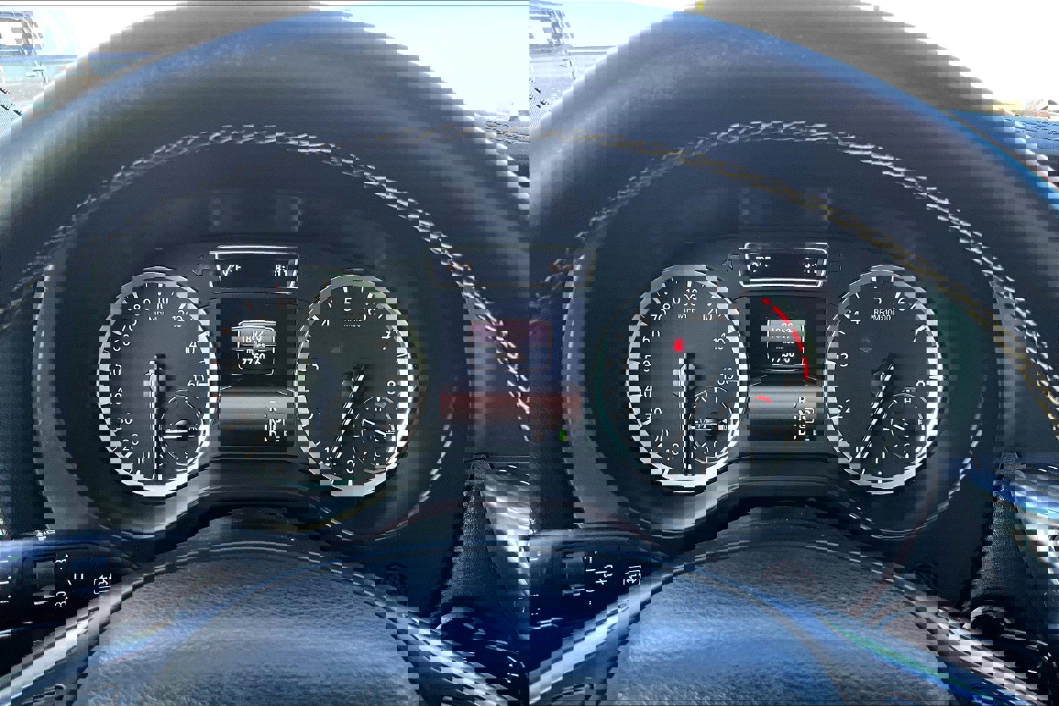 Used 2017 INFINITI QX30 Premium w/ Navigation Package image 21