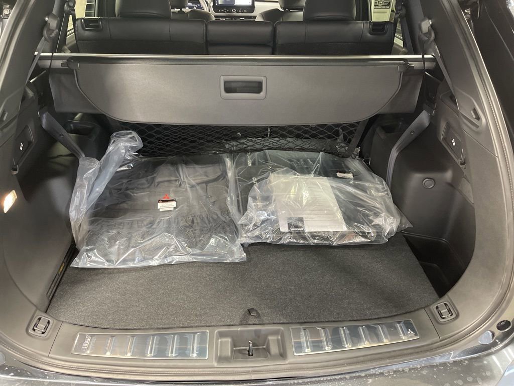 New 2025 Mitsubishi Outlander SE image 34