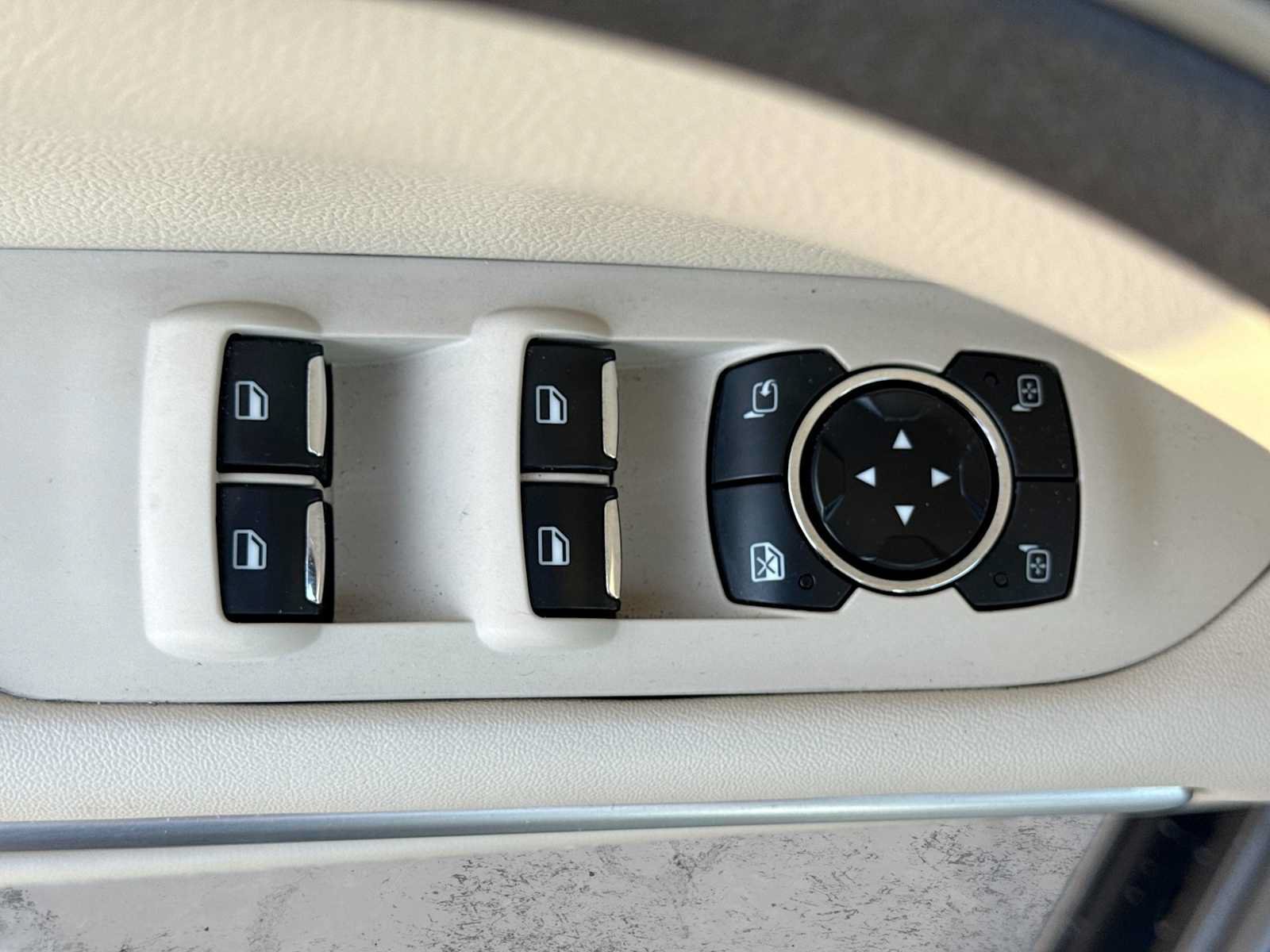 Used 2016 Lincoln MKZ Hybrid w/ Equipment Group 600A Reserve FWD image 16