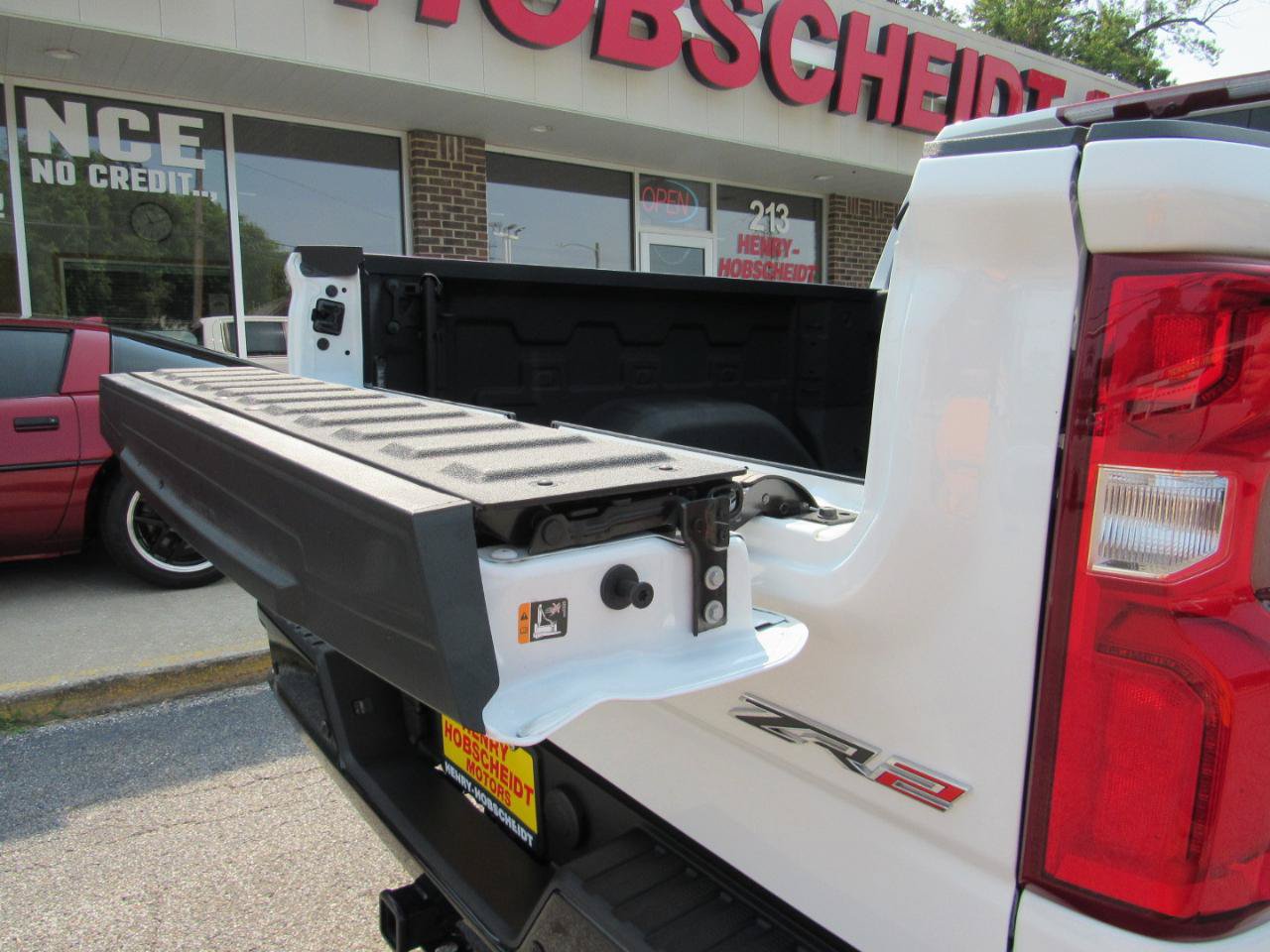 Used 2025 Chevrolet Silverado 1500 ZR2 w/ Technology Package AWD/4WD image 15