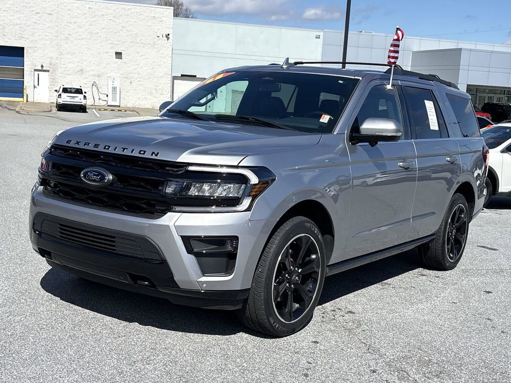 Used 2023 Ford Expedition Limited image 6