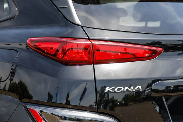 Certified 2022 Hyundai Kona SEL w/ Cargo Package AWD/4WD image 10