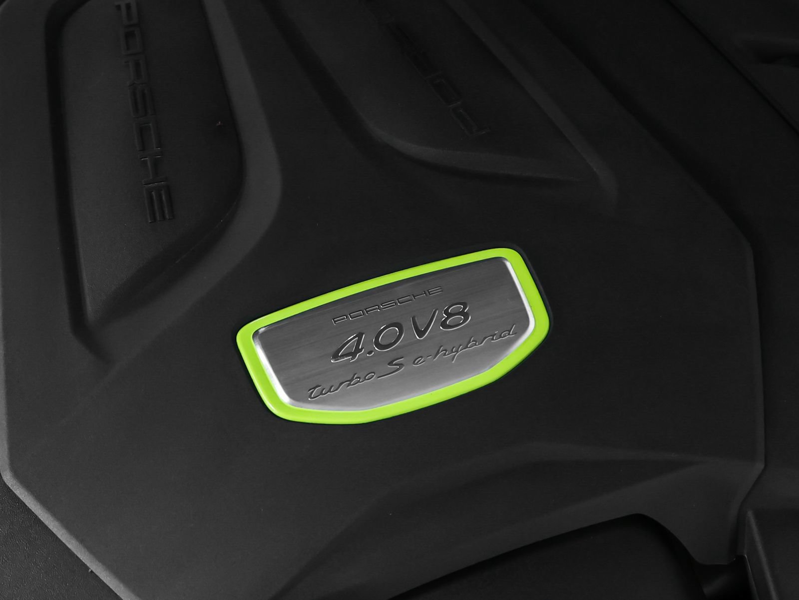 Certified 2023 Porsche Cayenne Turbo S AWD/4WD image 20