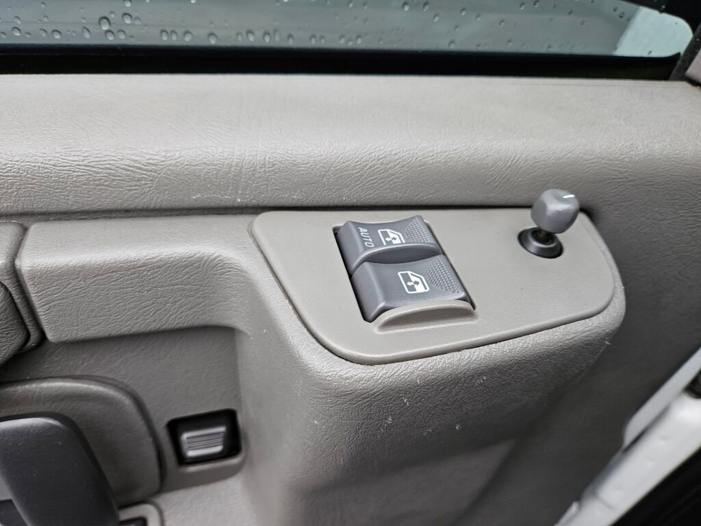 Used 2007 Chevrolet Express 2500 Extended image 16