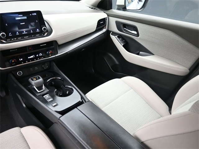 Used 2023 Nissan Rogue SV image 13