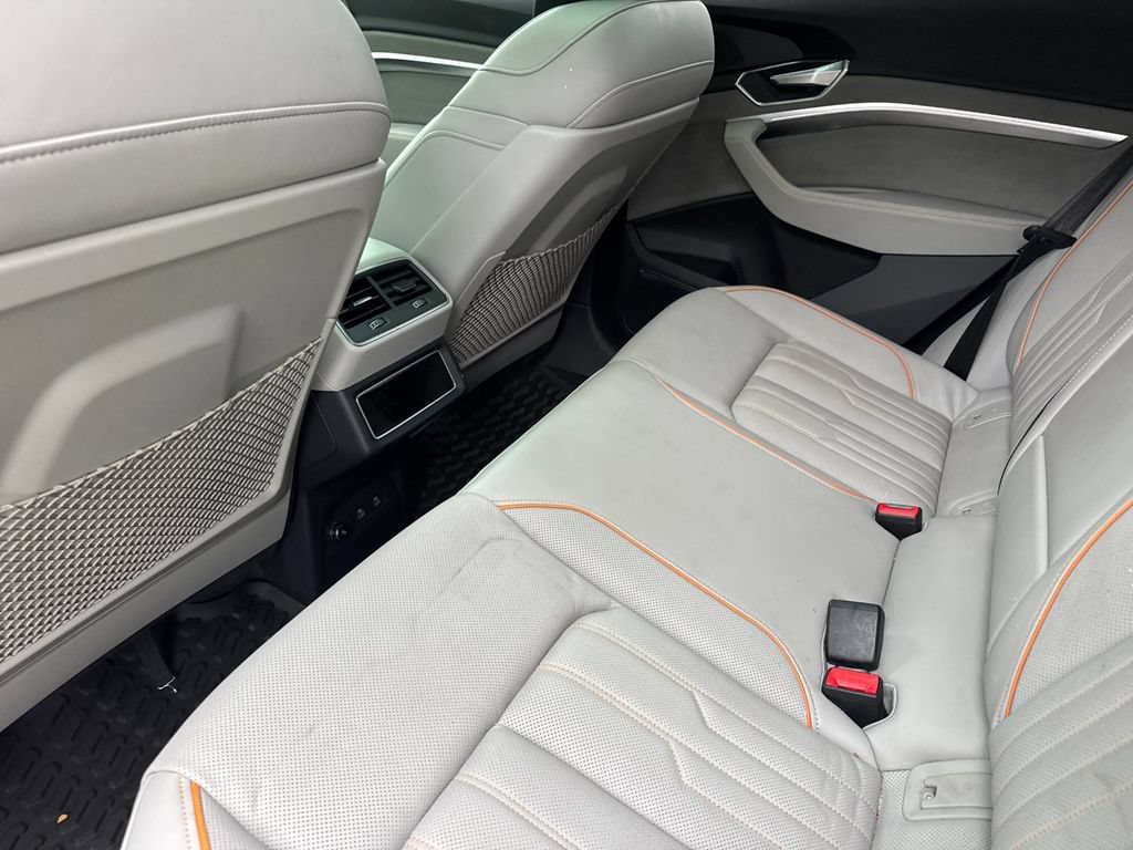 Used 2024 Audi Q8 e-tron Prestige w/ Prestige Package AWD/4WD image 15