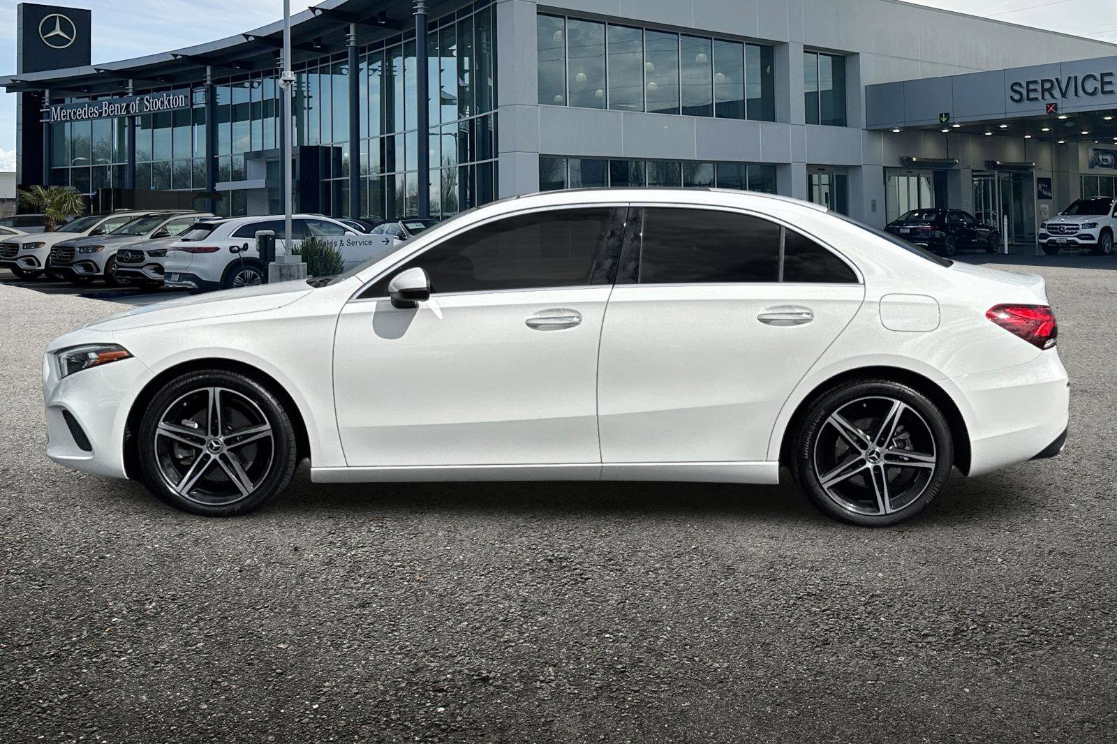Used 2022 Mercedes-Benz A 220 4MATIC image 7