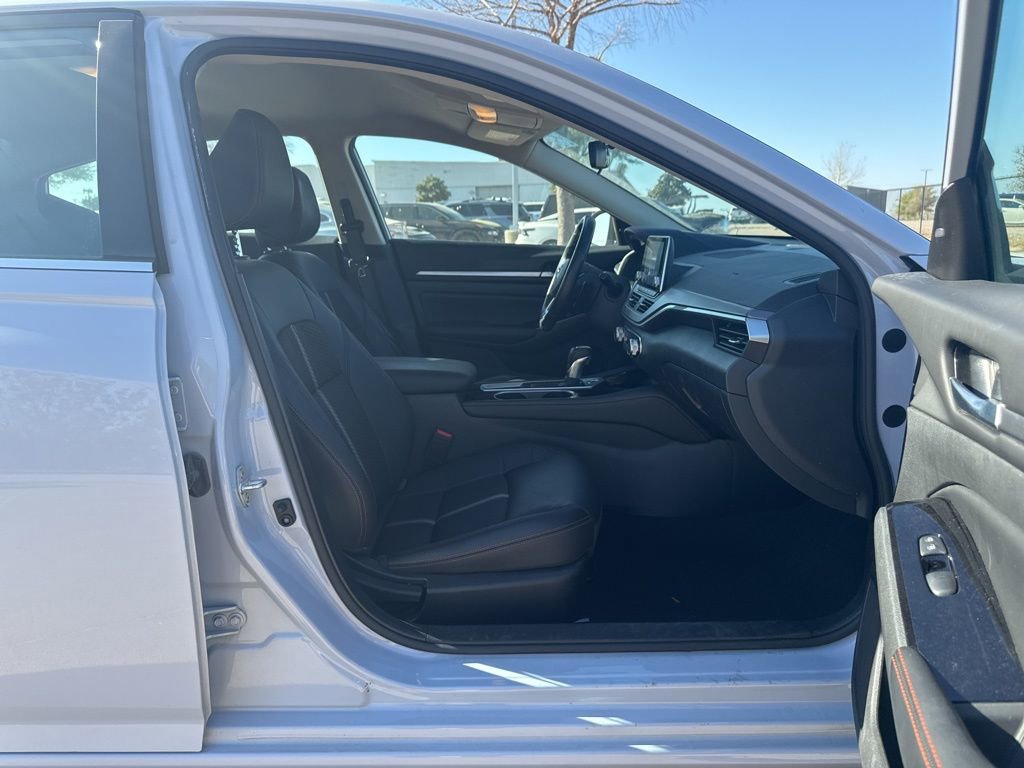 Certified 2024 Nissan Altima 2.5 SR image 12