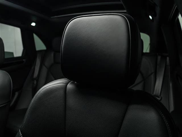Certified 2026 Porsche Macan image 21