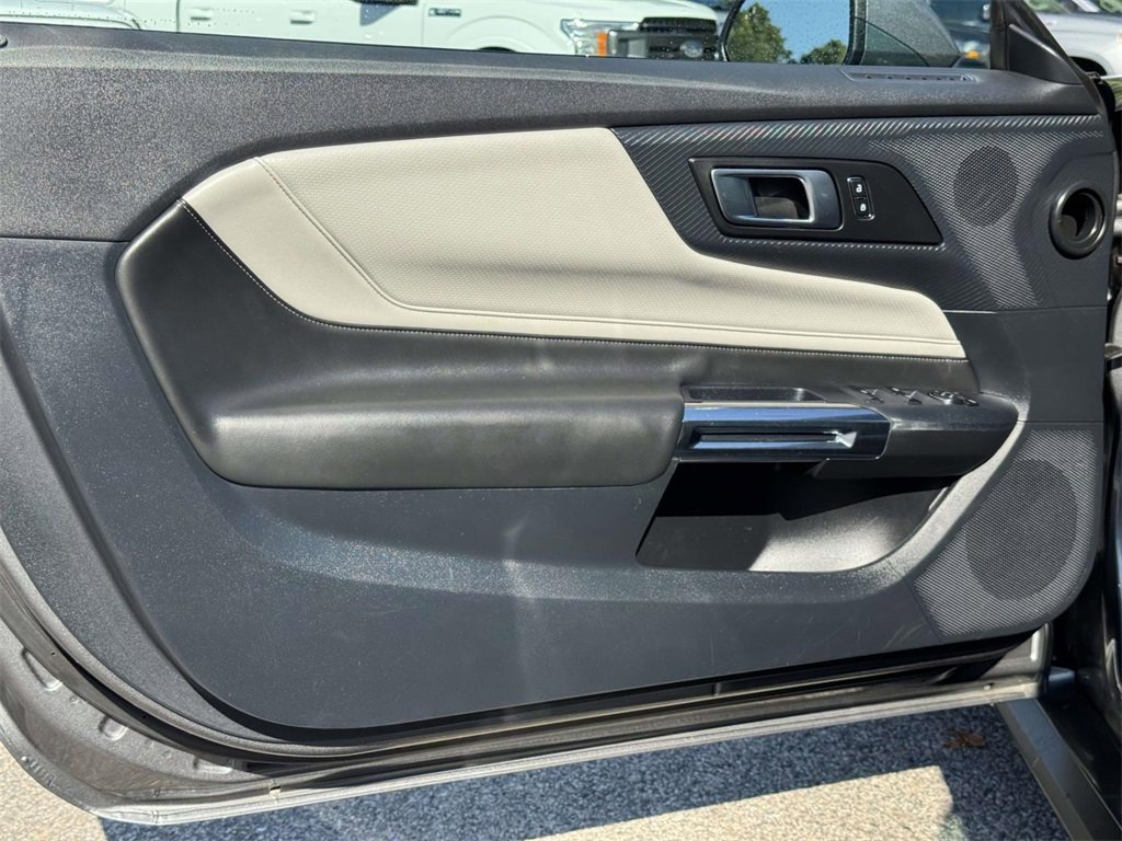 Used 2024 Ford Mustang Premium image 18