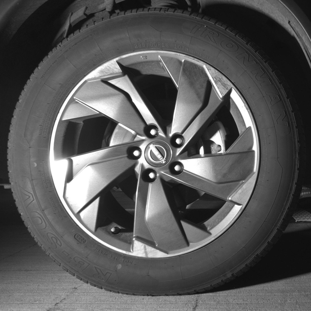 Used 2025 Nissan Rogue SV FWD image 13