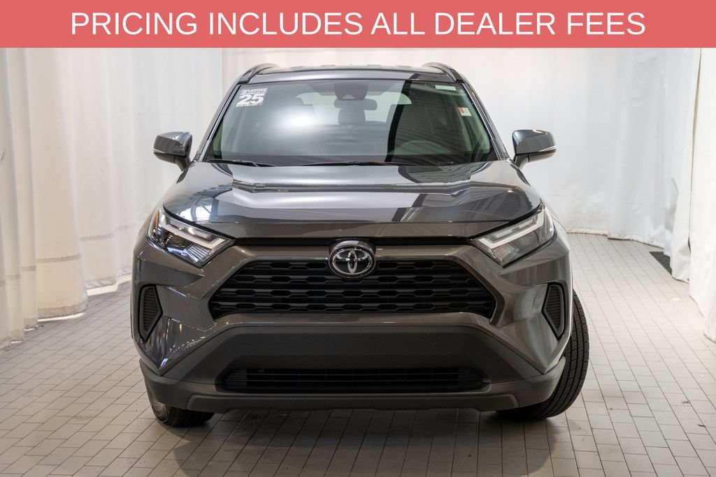 Used 2025 Toyota RAV4 LE AWD/4WD image 2