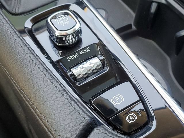 Used 2018 Volvo XC90 T5 Momentum w/ Convenience Package FWD image 22
