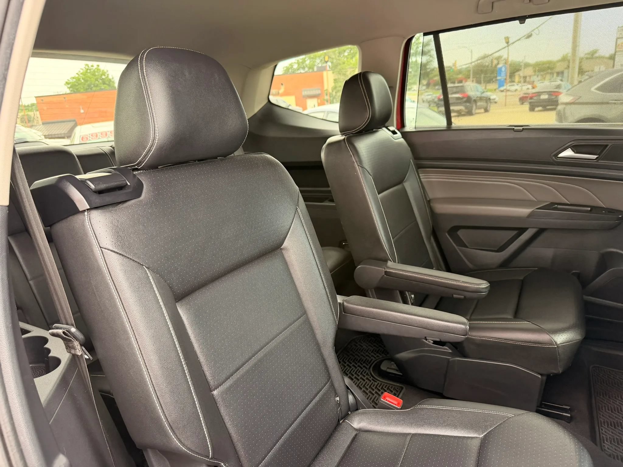 Used 2021 Volkswagen Atlas SE FWD image 31