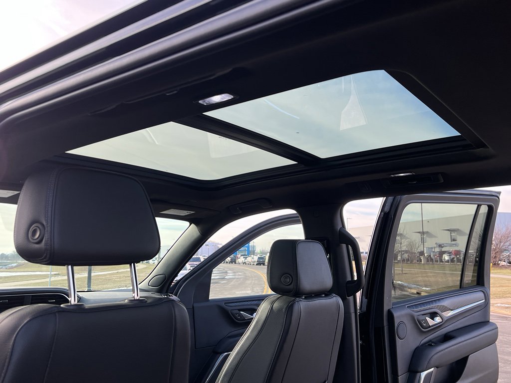 Used 2023 GMC Yukon XL Denali image 38