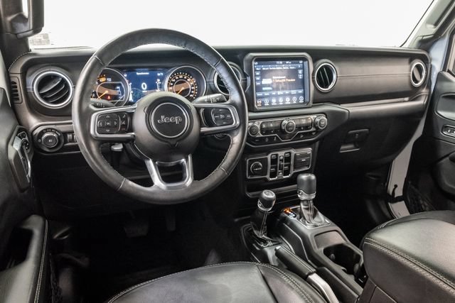 Used 2018 Jeep Wrangler Unlimited Sahara AWD/4WD image 7