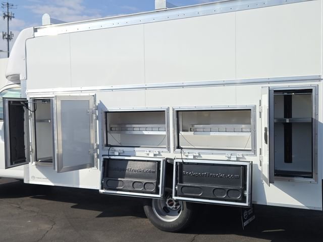 New 2026 GMC Savana 4500 w/ Driver Convenience Package image 12