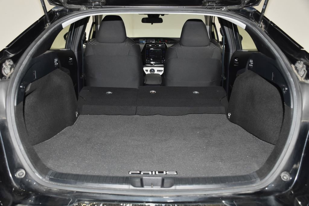 Used 2016 Toyota Prius Four image 27