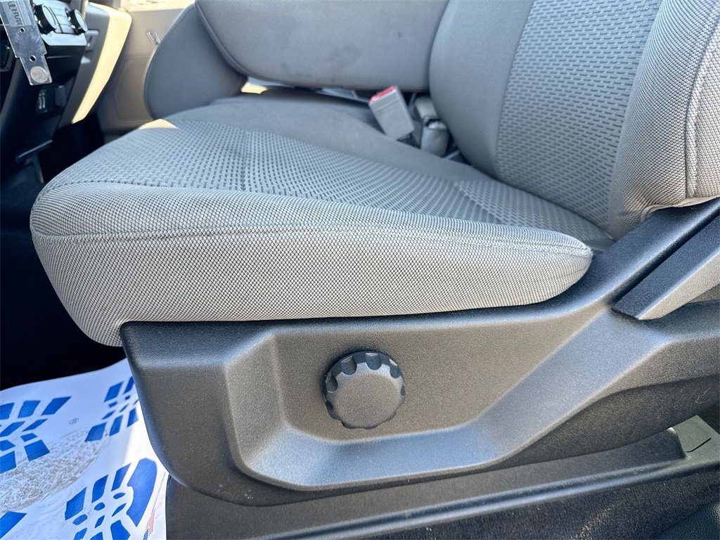 Used 2019 Ford F150 XLT w/ Trailer Tow Package image 12