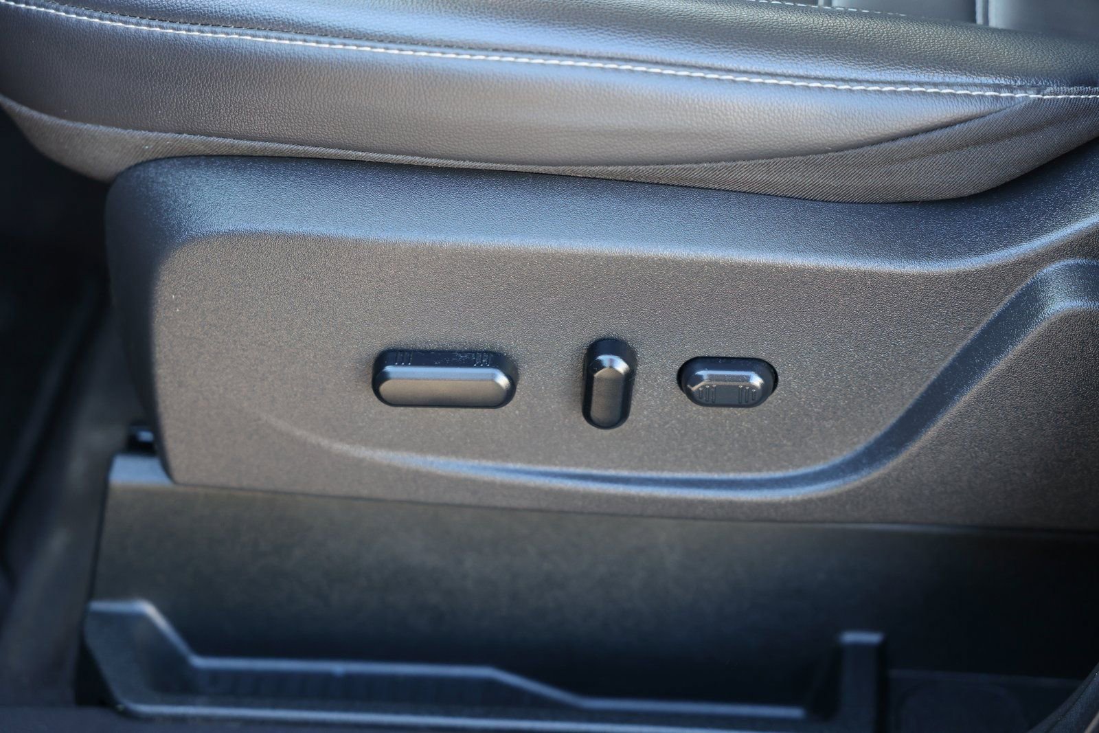 Certified 2019 Ford Escape SEL AWD/4WD image 17