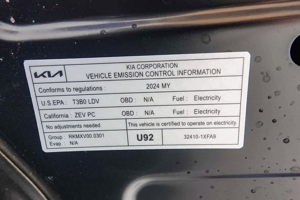 Certified 2024 Kia EV9 Light Long Range RWD image 27