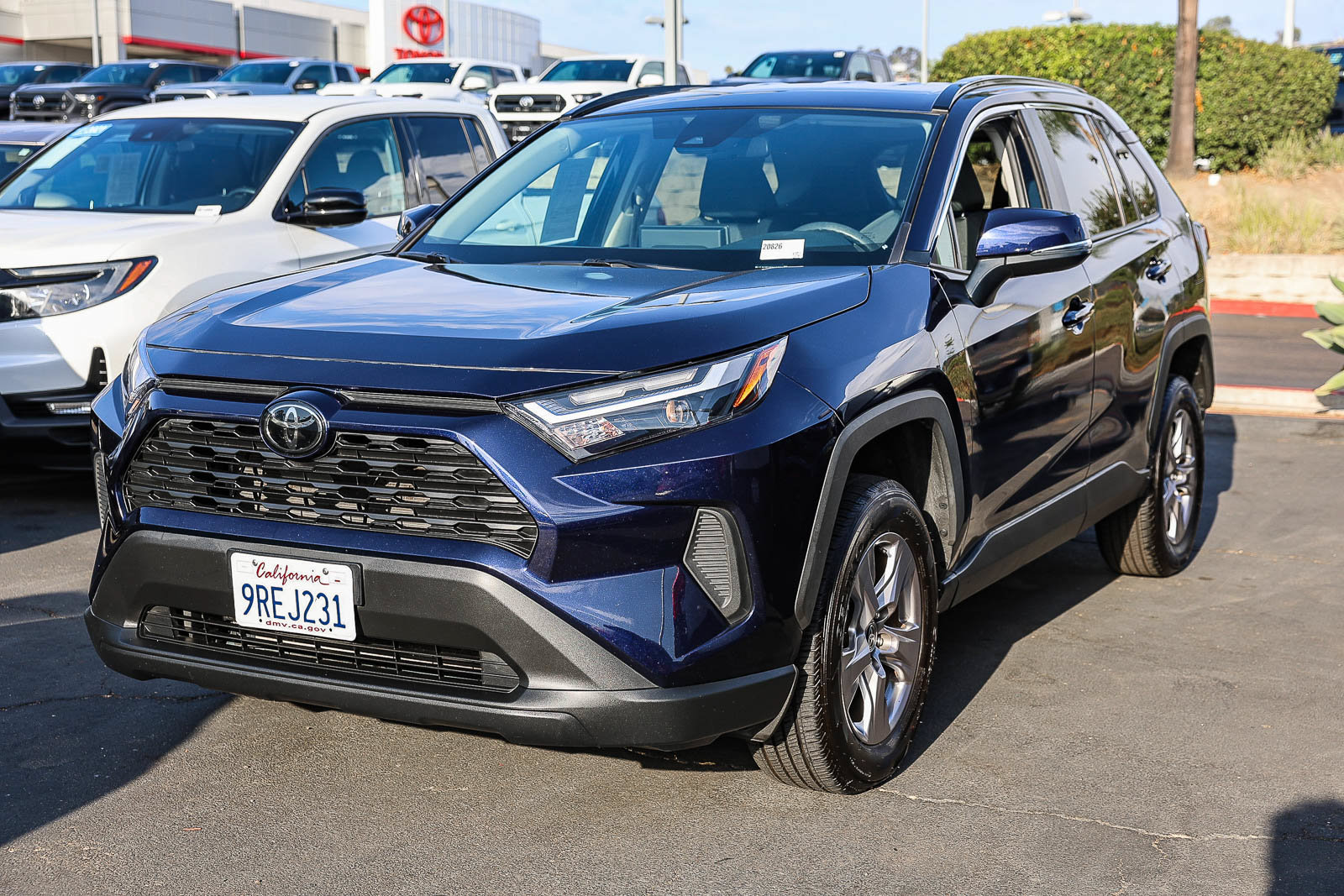 Used 2025 Toyota RAV4 XLE FWD image 18