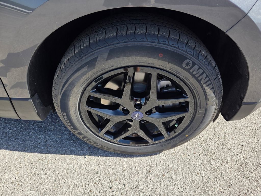 Used 2022 Ford Edge SEL image 17