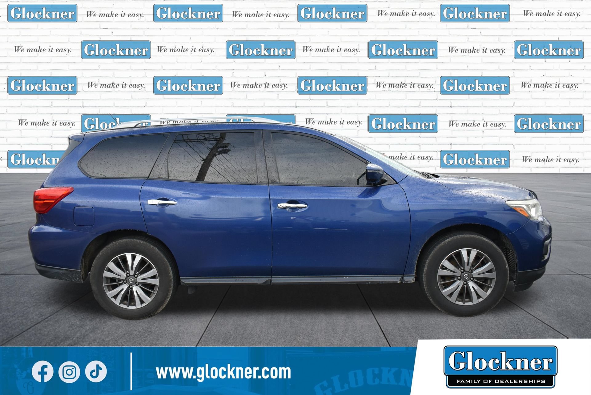 Used 2017 Nissan Pathfinder SV AWD/4WD image 12