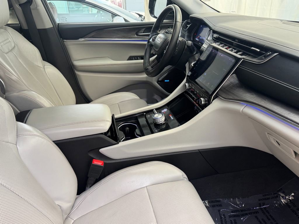 Used 2021 Jeep Grand Cherokee L Overland w/ Advanced Protech Group III image 28