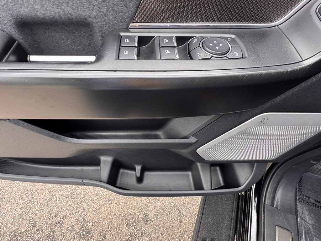 Used 2025 Ford F150 Raptor AWD/4WD image 16