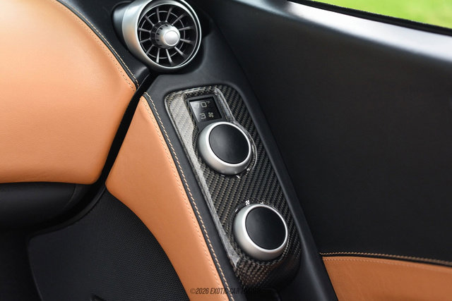 Used 2013 McLaren MP4-12C Spider RWD image 40