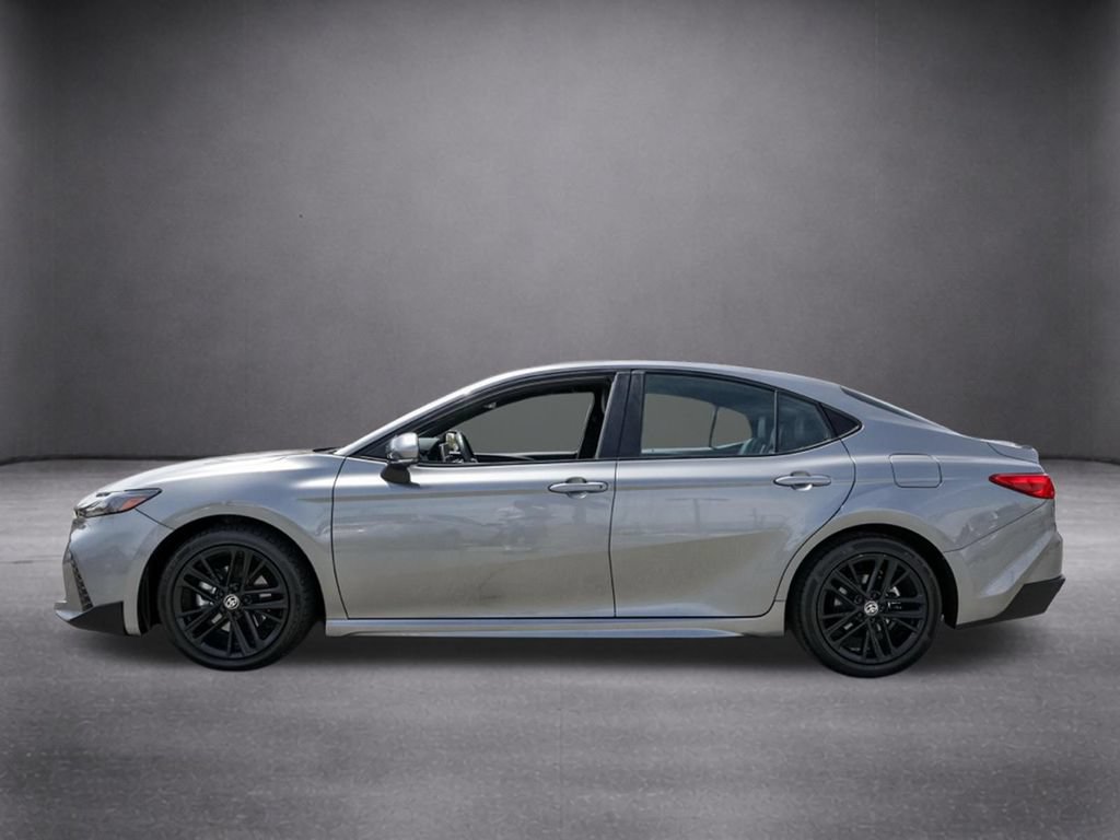 Used 2025 Toyota Camry SE FWD image 9