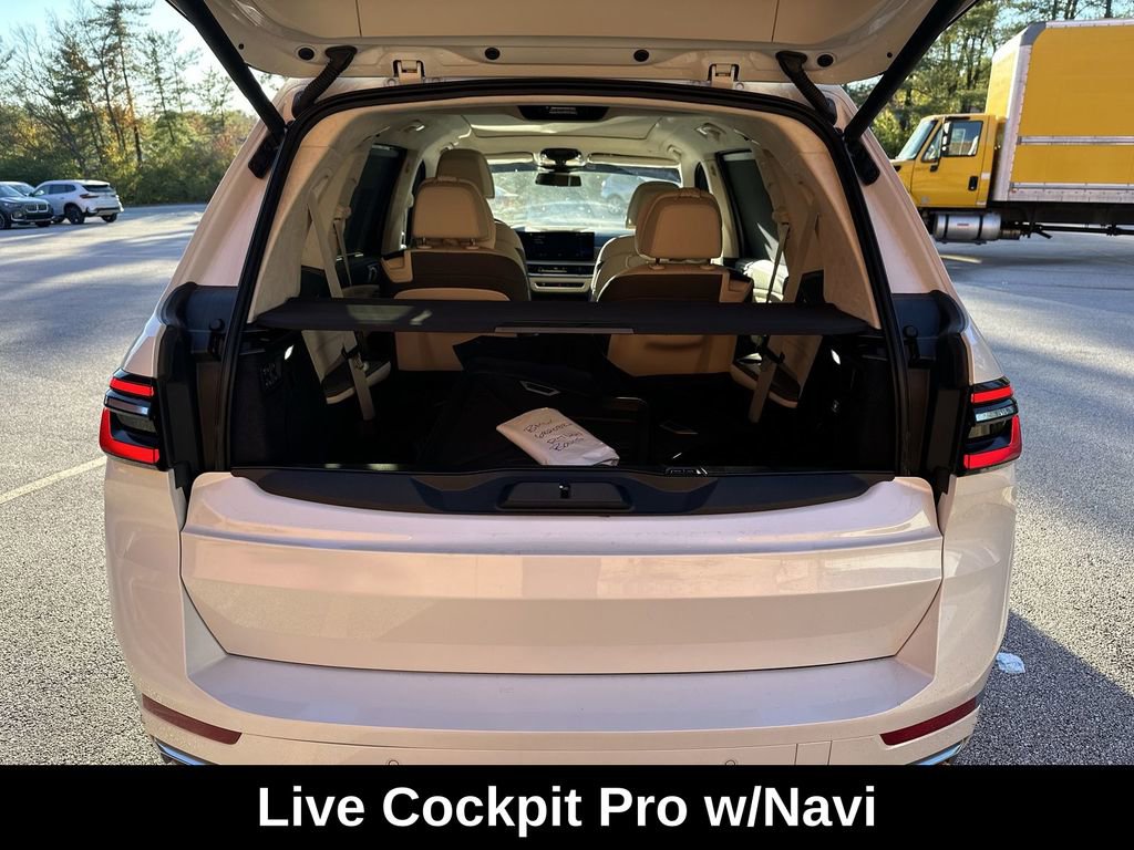 Used 2023 BMW X7 xDrive40i image 31