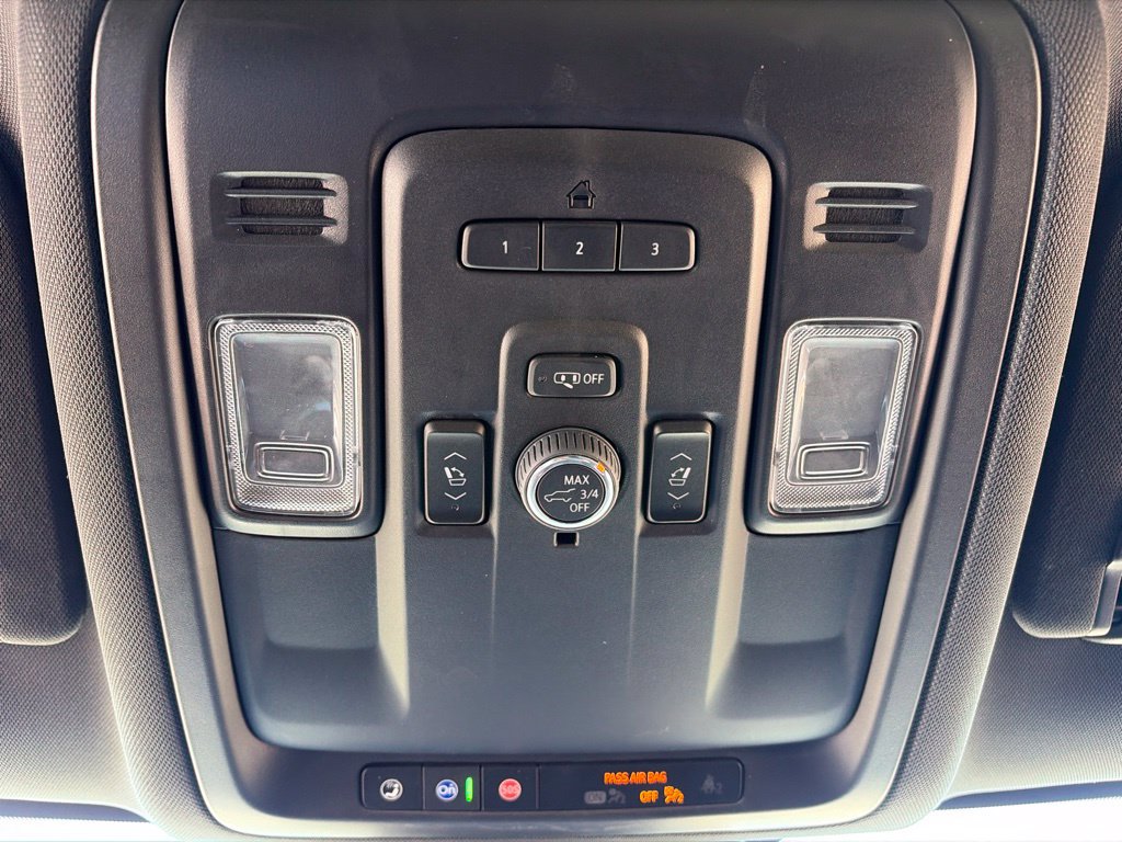 Used 2024 Chevrolet Suburban RST w/ Luxury Package AWD/4WD image 22