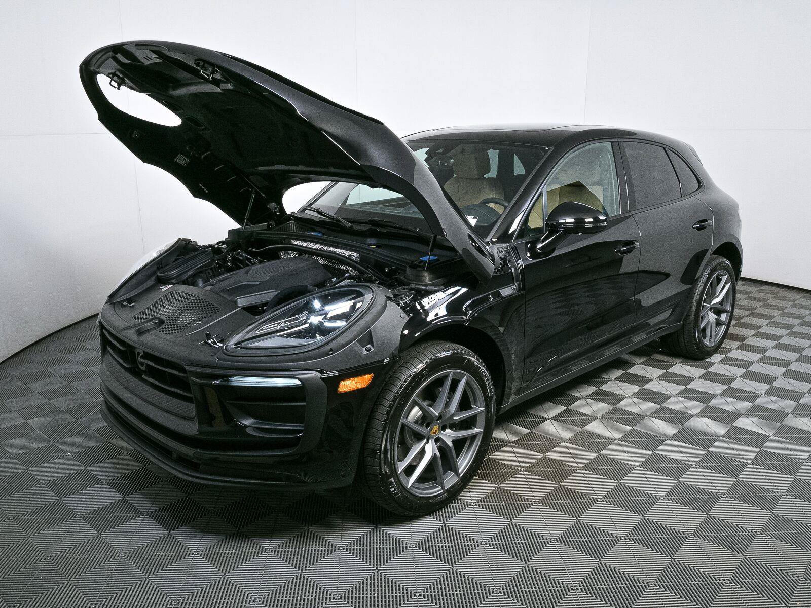New 2026 Porsche Macan Turbo AWD/4WD image 32