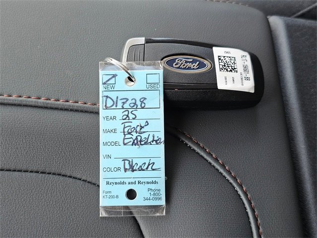 New 2025 Ford Expedition Active image 31