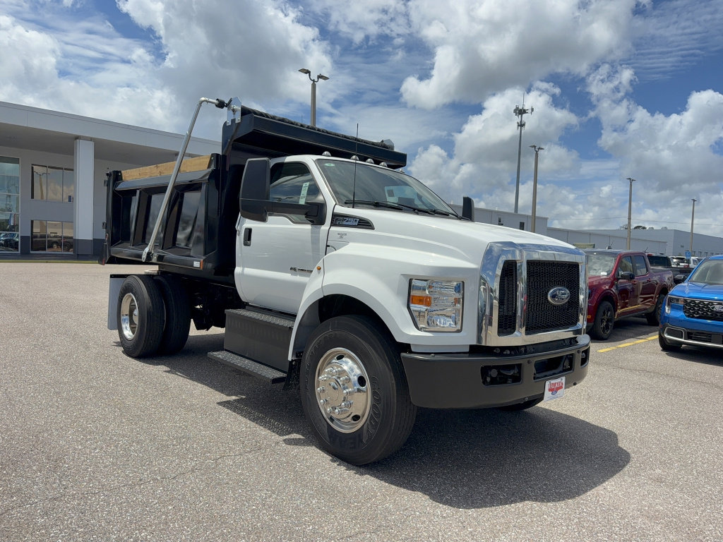 New 2026 Ford F750 2WD Regular Cab Super Duty image 4