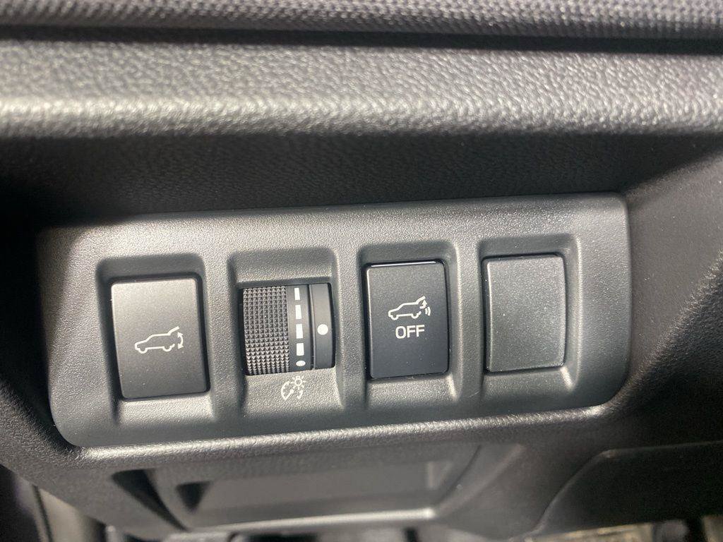 Certified 2025 Subaru Outback Premium AWD/4WD image 26