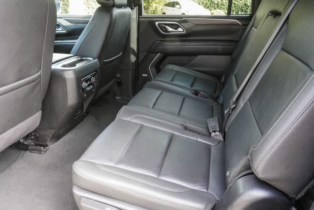 Used 2024 Chevrolet Suburban LT AWD/4WD image 16