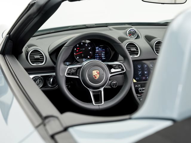 Certified 2024 Porsche 718 Boxster RWD image 9
