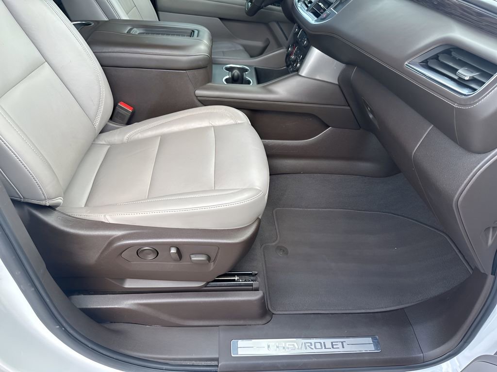 Used 2021 Chevrolet Tahoe Z71 w/ Z71 Signature Package image 16