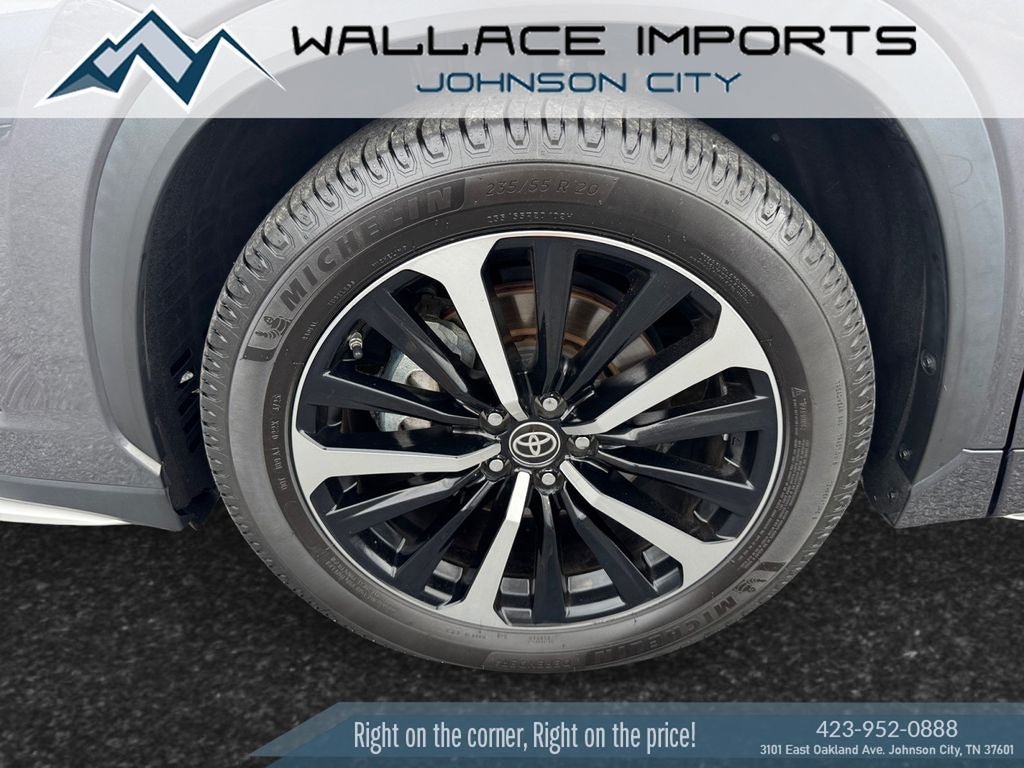 Used 2022 Toyota Highlander XSE FWD image 9