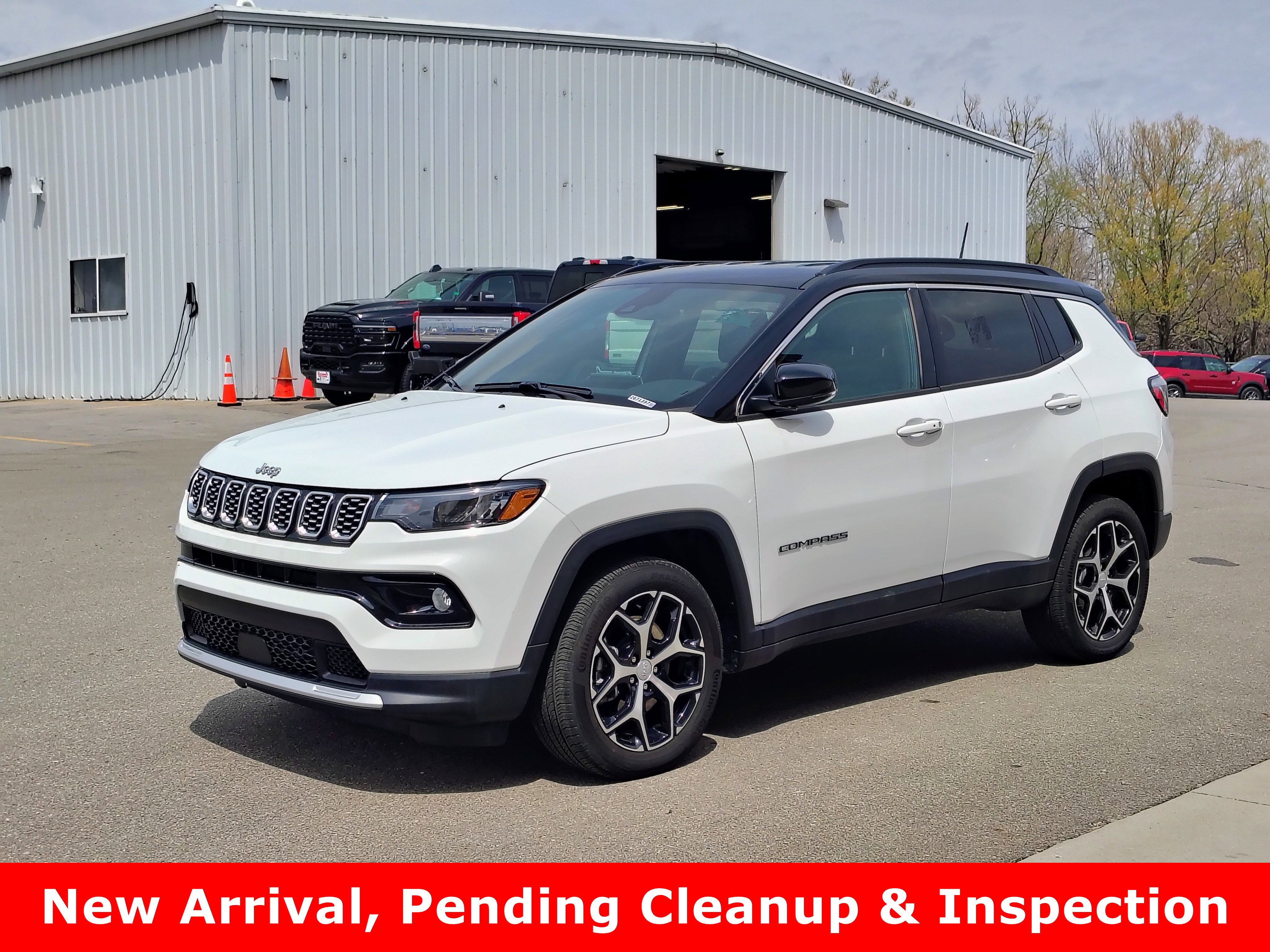 Used 2024 Jeep Compass Limited AWD/4WD image 1