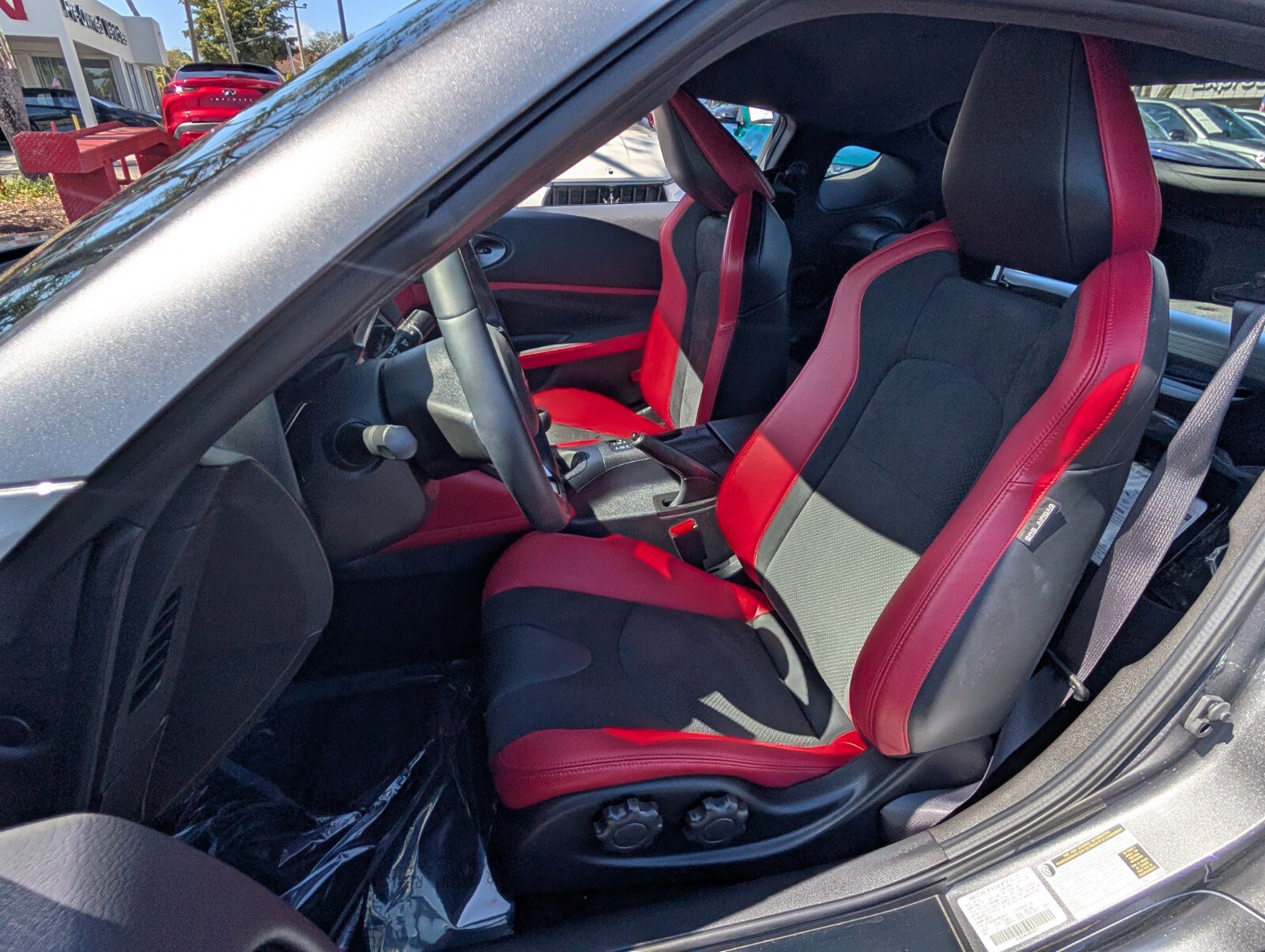 Certified 2024 Nissan Z Performance w/ Floor Mat Package image 10