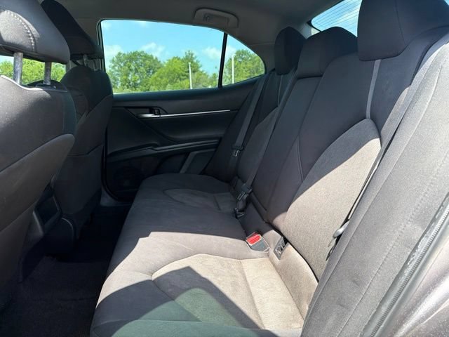 Used 2022 Toyota Camry LE FWD image 13