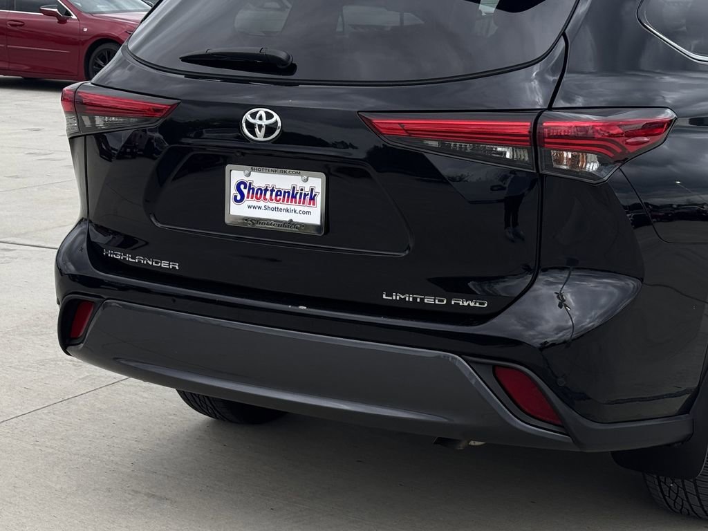 Used 2023 Toyota Highlander Limited image 6
