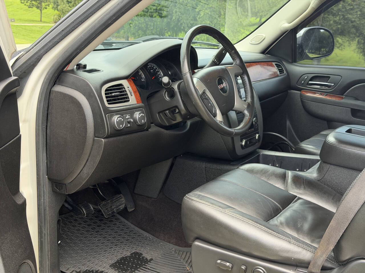 Used 2013 GMC Sierra 1500 SLT w/ SLT White Diamond Edition AWD/4WD image 11